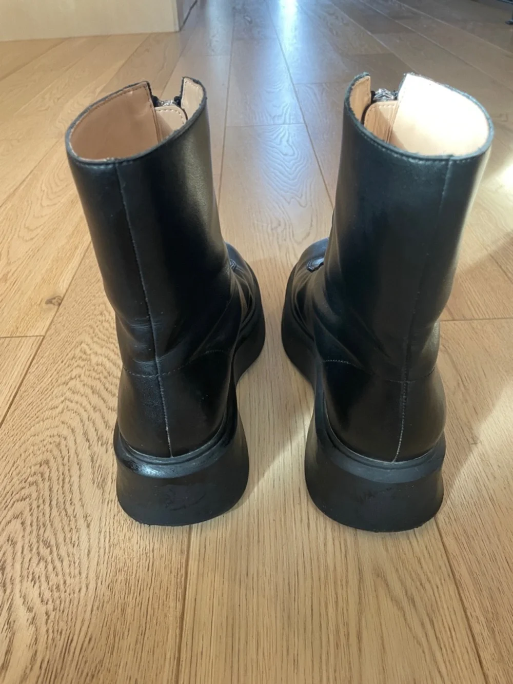 EUC Zip Boots - Picture 3 of 5